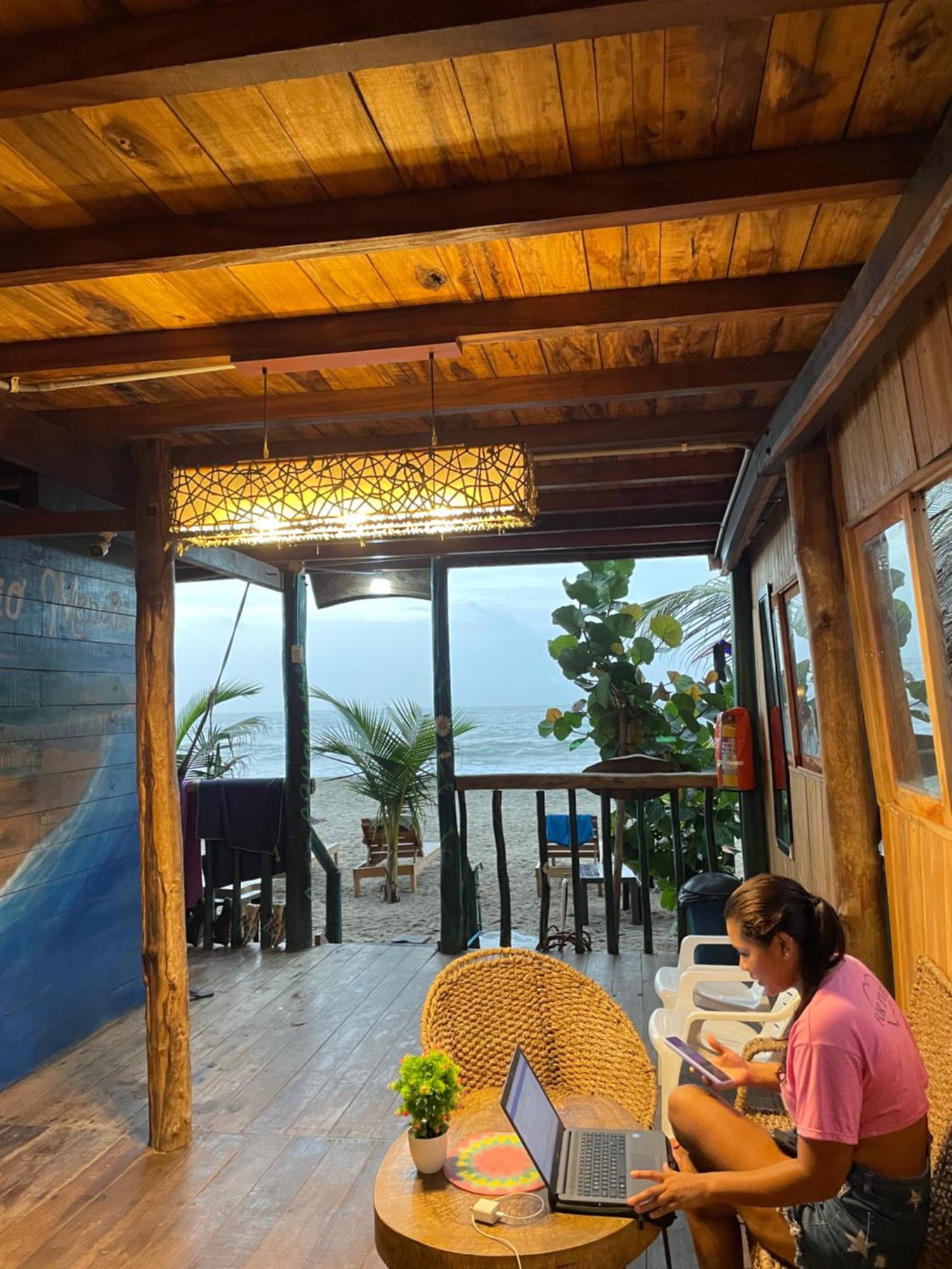 The Mompe Beach Hostal La Poza Extérieur photo